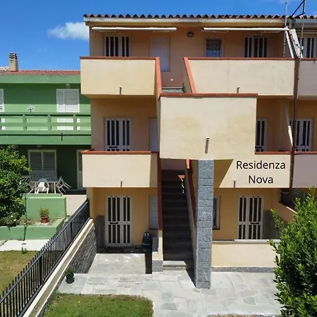 Residenza Nova, A Pochi Passi Dal Centro 펜션 빌라시미우스